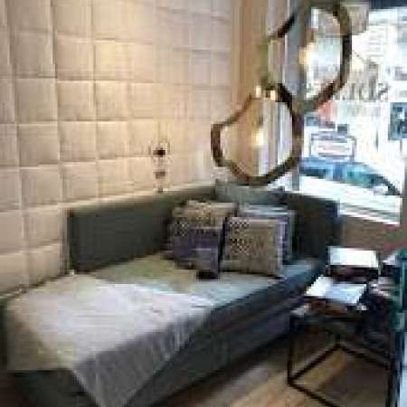 Boutique Simmons - Marchand de meubles à Paris (75017) - Adresse et  téléphone sur l'annuaire Hoodspot