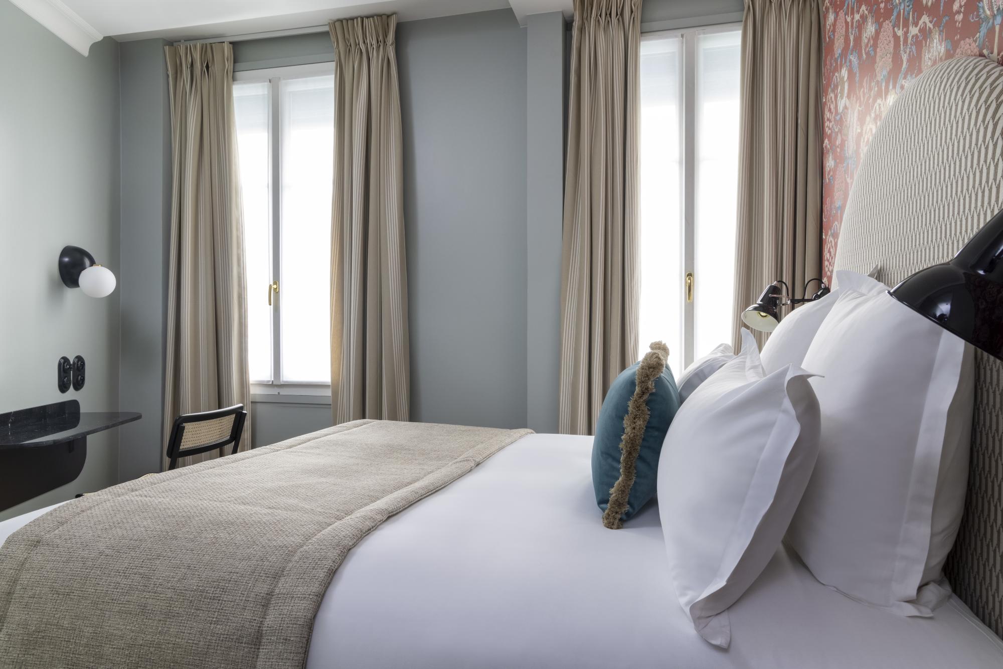 hotel-bloum-paris-hotel-3-etoiles-paris-9e-arrondissement-chambres-classique.jpg
